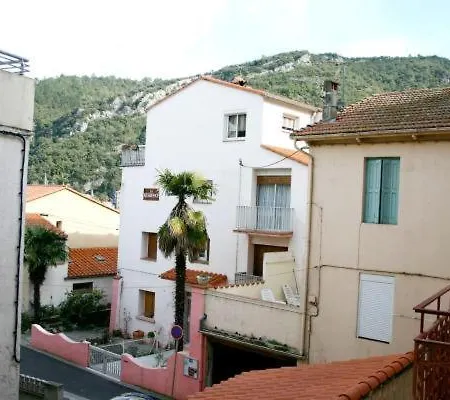 Apartment N°1 Agreable Et Bien Situe